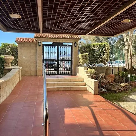 Espectacular Junto Al Mar, Con Piscina En