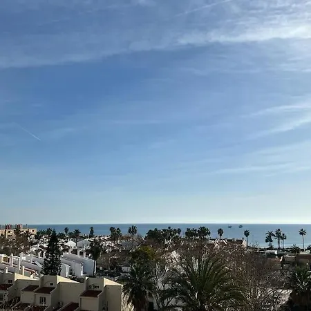 Espectacular Junto Al Mar, Con Piscina En * Málaga